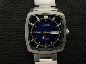 lot 13 image: SEIKO Automatic Watch for Men - Recraft Series - Stainless Steel Case and Bracelet, DayDate Calendar, 50m Water Resistant, and 41 Hour Power Reserve Case Diameter 39.5mm USED