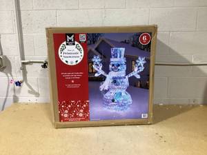 lot 46 image: Members Mark 6 Pre-Lit Prismatic Snowman