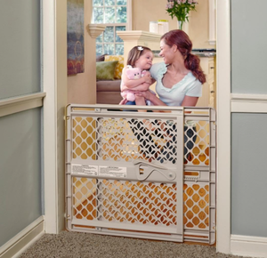 lot 153 image: Toddleroo by North States - Supergate Ergo Baby Gate Plastic Baby Gate for Stairs & Doorways - Adjustable Indoor Safety Gate - Made in USA - 26 to 42 Inches Wide