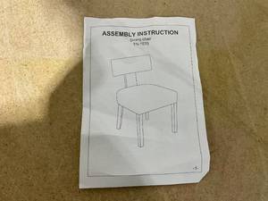 lot 140 image: LOT OF 2 Dining Chairs