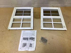 lot 425 image: LOT of 2 Shed Windows