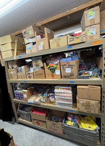 lot 93 image: Toys Fidgets, Frisbees, water balloons, Play Sand, Click & Catch, Puffer Balls, pocket travel games