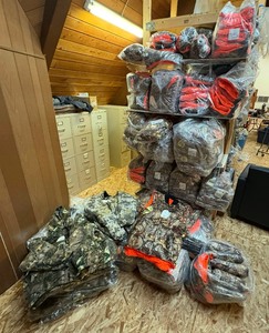 lot 140 image: Camo hunting jackets and vests