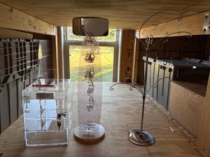 lot 141 image: Merchandising displays