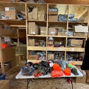 lot 148 image: Hats, jackets, gloves, shirts