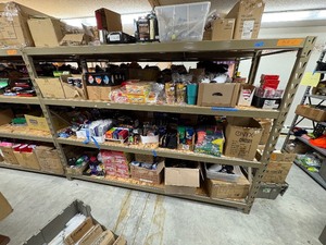 lot 178 image: Pallet racking L252 x 6 H x 30 D
