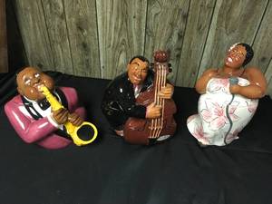 lot 310 image: Jazz Cookie Jar