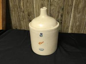 lot 42 image: Redwing Jug
