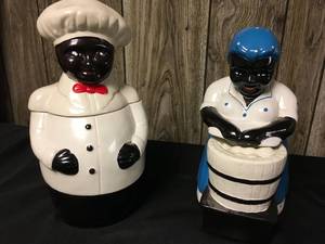 lot 325 image: Vintage Cookie Jars