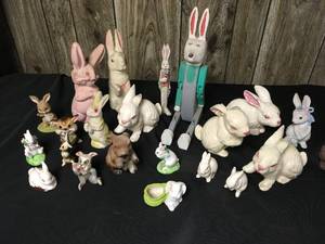 lot 326 image: Bunny Lot