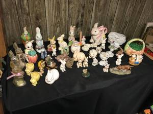 lot 331 image: Bunny & Puppy Collectors Collection