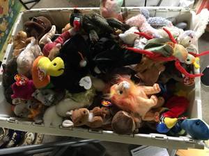 lot 334 image: TY Beanie Baby Lot