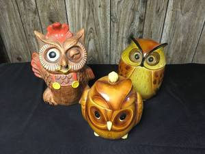 lot 343 image: Owl Cookie Jars