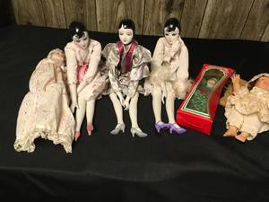 lot 269 image: Doll Lot