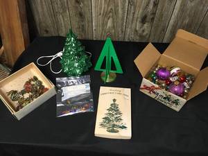 lot 274 image: MCM Ceramic Christmas Tree