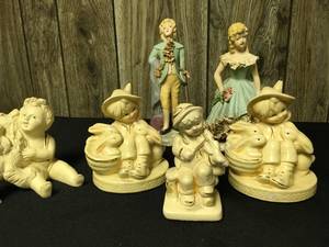 lot 363 image: People Figurines