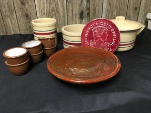 lot 376 image: RedBrown Pottery Bowls