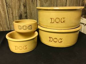 lot 381 image: Dog Bowl Pottery