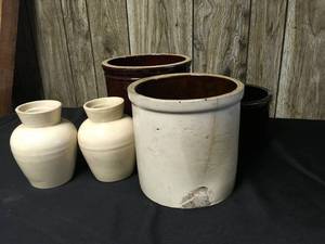 lot 258 image: Stoneware Crocks & Vases