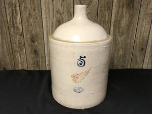lot 235 image: 5 Redwing Jug 2