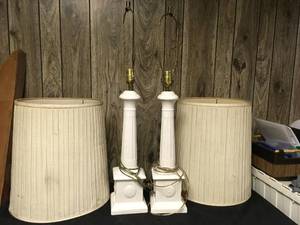 lot 243 image: Vintage Ceramic Lamps
