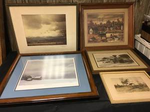 lot 282 image: Town Themed Art
