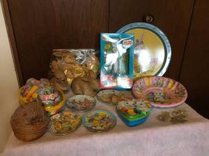 lot 487 image: Easter Bunny Lot