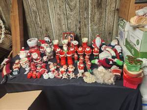 lot 216 image: Vintage Christmas Lot