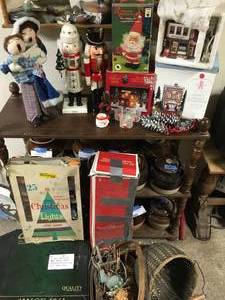 lot 530 image: Vintage Christmas Decor