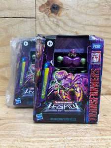 lot 35 image: Transformers Toys Generations Legacy Deluxe Predacon Tarantulas Action Figure - Kids Ages 8 and Up, 5.5-inch (lot of 2)