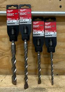 lot 72 image: MILWAUKEE SDS Plus 2-Cutter Carbide Tip lot of 4