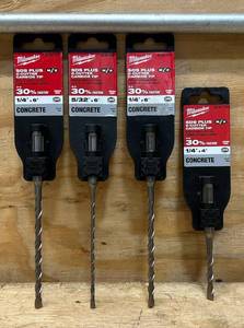 lot 73 image: MILWAUKEE SDS Plus 2-Cutter Carbide Tip lot of 4
