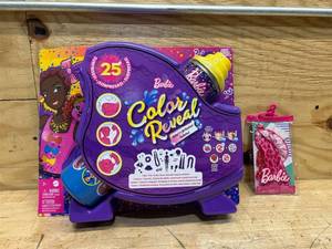 lot 194 image: Barbie toy and accessories