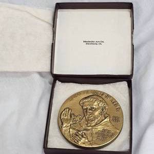 lot 6 image: 1982 Maco St. Francis of Assisi Bronze Medal