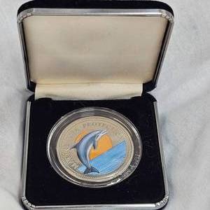 lot 7 image: 1998 $1 Palau Marine Life Protection Coin