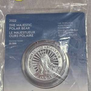 lot 26 image: 2022 Magestic Polar Bear 1oz, .999