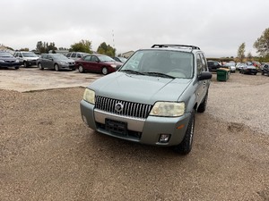 lot 7 image: 2006 Mercury Mariner 4WD