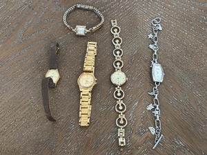 lot 9 image: Assorted Jewelry