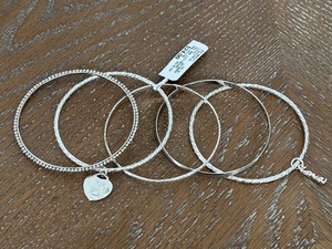 lot 15 image: Assorted Jewelry