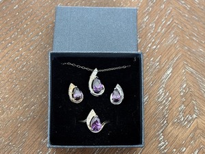 lot 17 image: Necklace, Earrings and Ring Matching Set