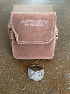lot 38 image: Affinity Ring
