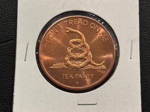 lot 3 image: 1 Ounce .999 Fine Copper Round Dont Tread On Me