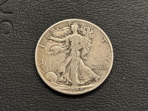 lot 91 image: 1944 Walking Liberty Half Dollar