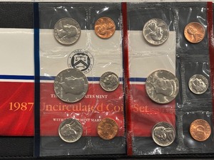 lot 32 image: 1987 P & D Mint Set