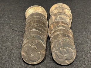 lot 55 image: 1976-D Eisenhower Bicentennial Dollar Roll Uncirculated