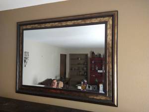 lot 7 image: Large Wall Mirror