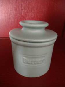 lot 21 image: Butter Bell Crock