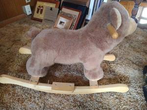lot 46 image: Rocking Bear
