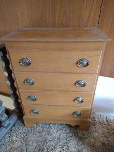 lot 54 image: 4-Drawer Chest of Drawers