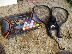 lot 63 image: Golfers Putting Game  (2) Head Racquetball RacquetsGoggles